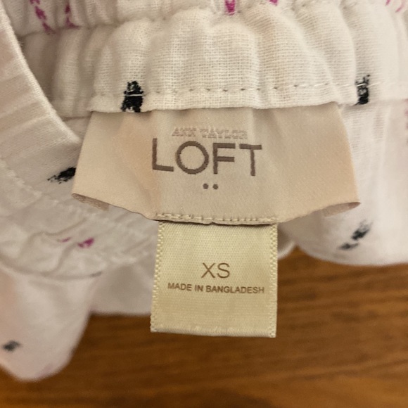 Loft Linen Shorts - Picture 5 of 6